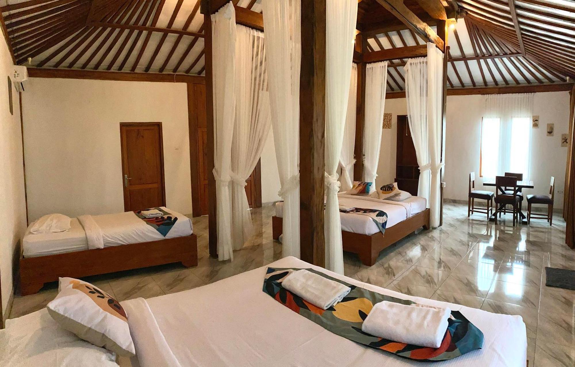 Kampoeng Joglo Ijen Villa Banyuwangi  Exterior photo