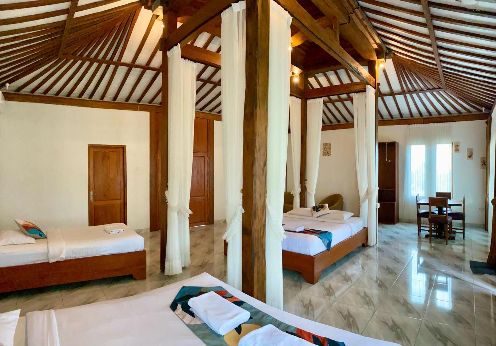 Kampoeng Joglo Ijen Villa Banyuwangi  Exterior photo